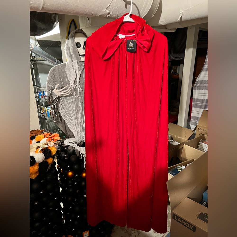 Adult Halloween cape